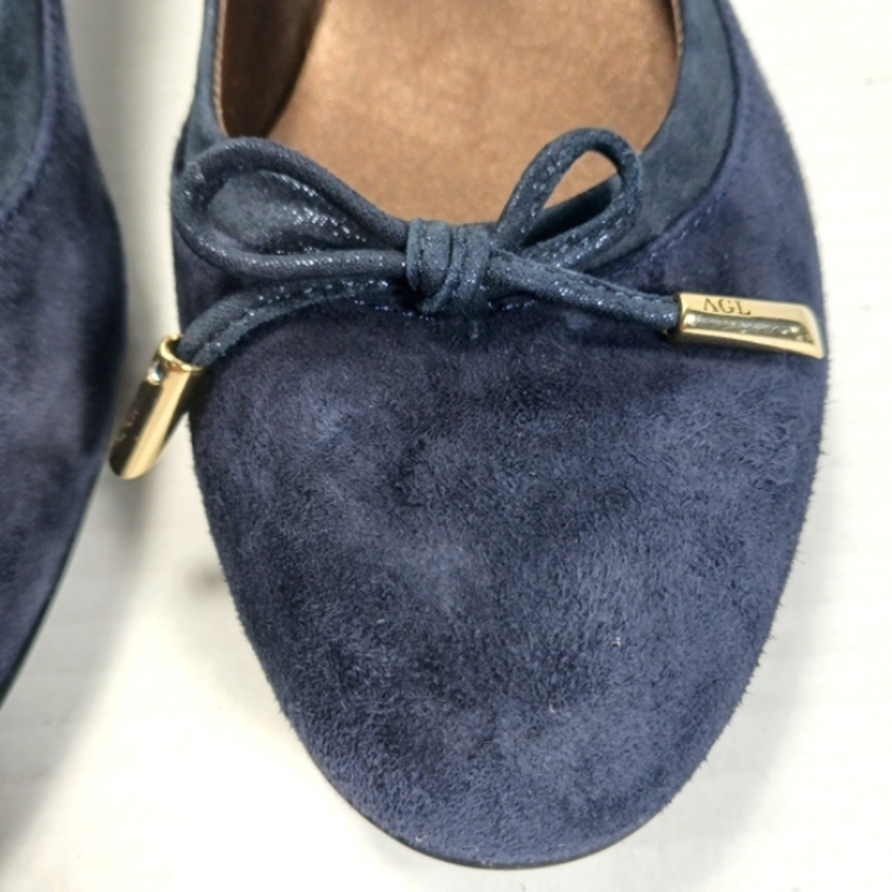 AGL Kristen Navy Suede Ballet Flats Covered Block Heels Rubber Sole EUC Sz 41 - Picture 4 of 15